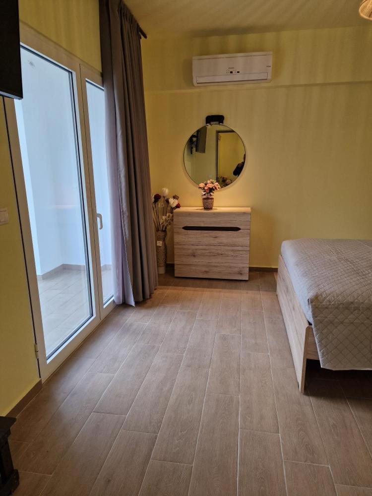Ferienwohnung Solymar Prive Archangelos  Exterior foto